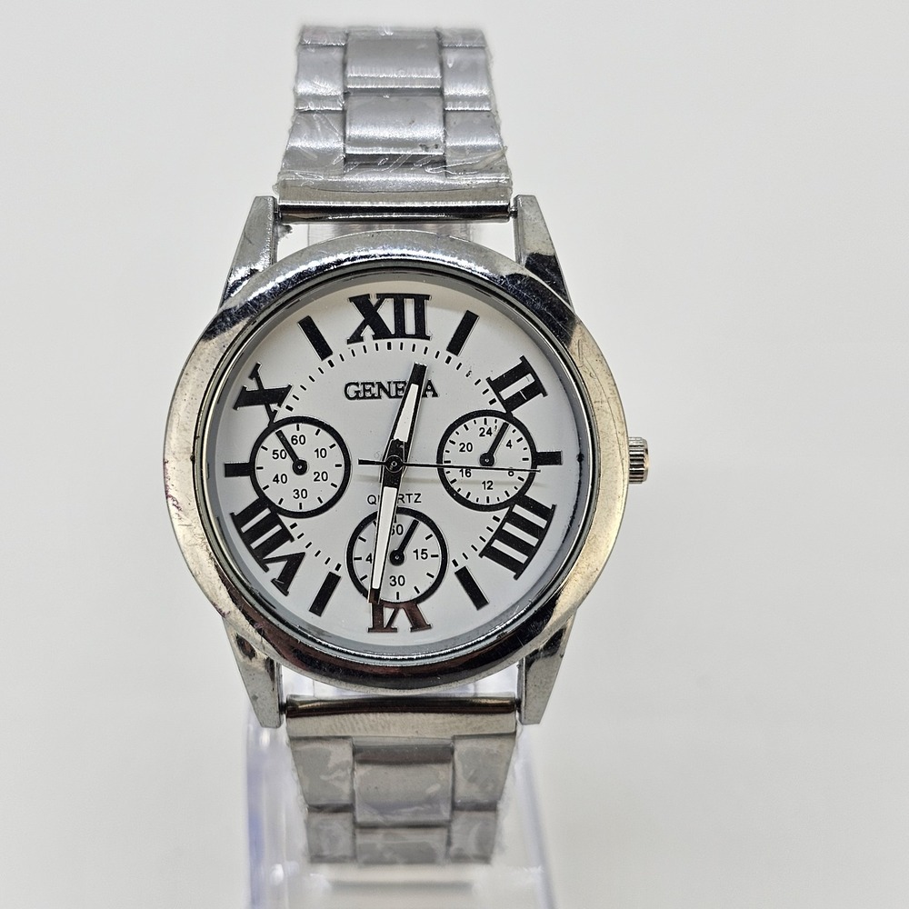 Women Analog Watch 38MM Gray Dial Roman Numerals Gray Metal Band 7" New Battery